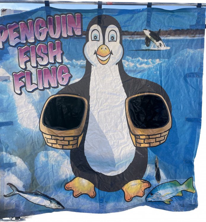 Penguin Toss Frame Game